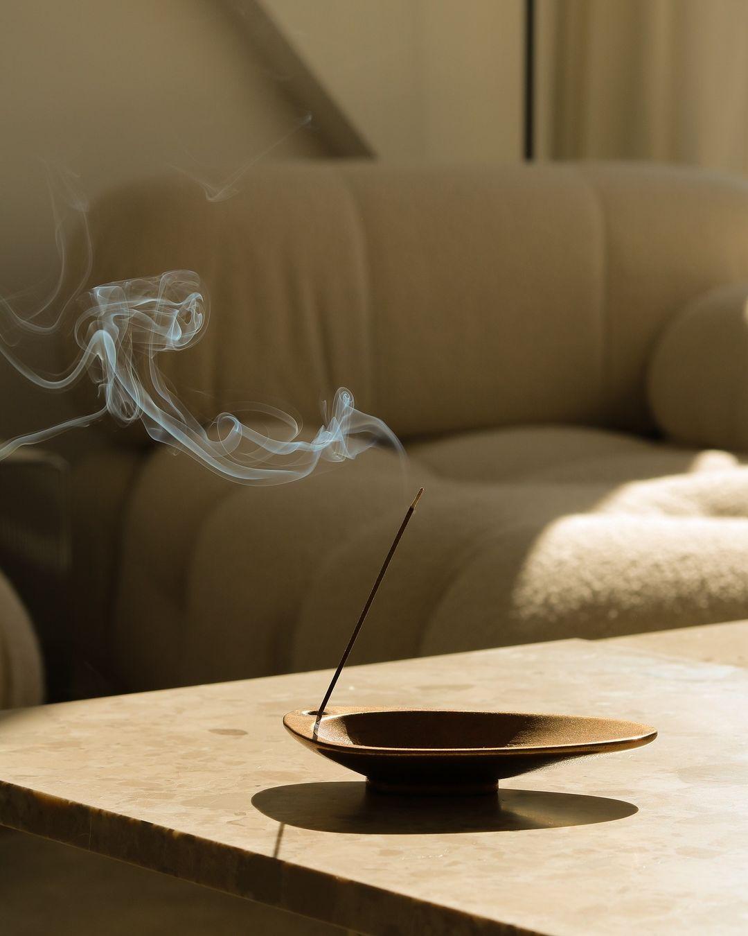 How to Create a Feng Shui-Inspired Home Using Agarwood Incense